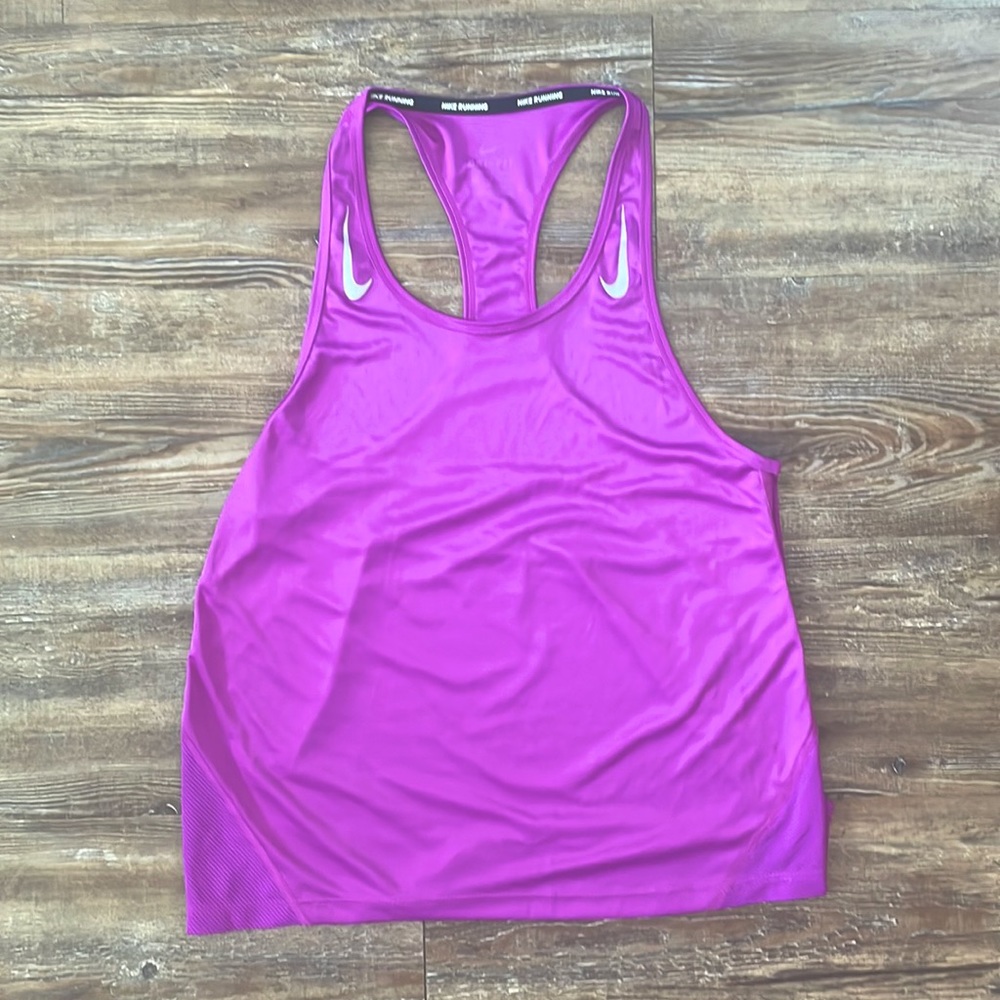 Nike Women’s Magenta Running Tank Size Small